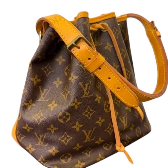 Louis Vuitton Monogram Bucket Bag - Picture 3 of 3